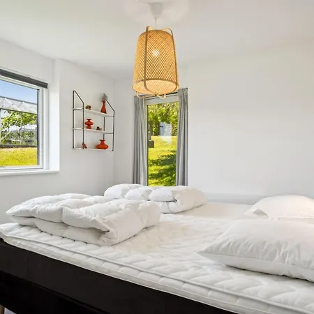 Selke - 300m From The Sea By Interhome