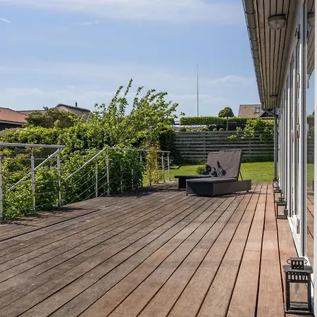 Selke - 300m From The Sea By Interhome